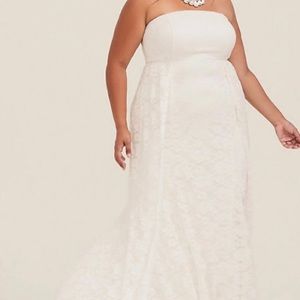 Bridal Torrid Strapless Overlay Lace Maxi Wedding Dress